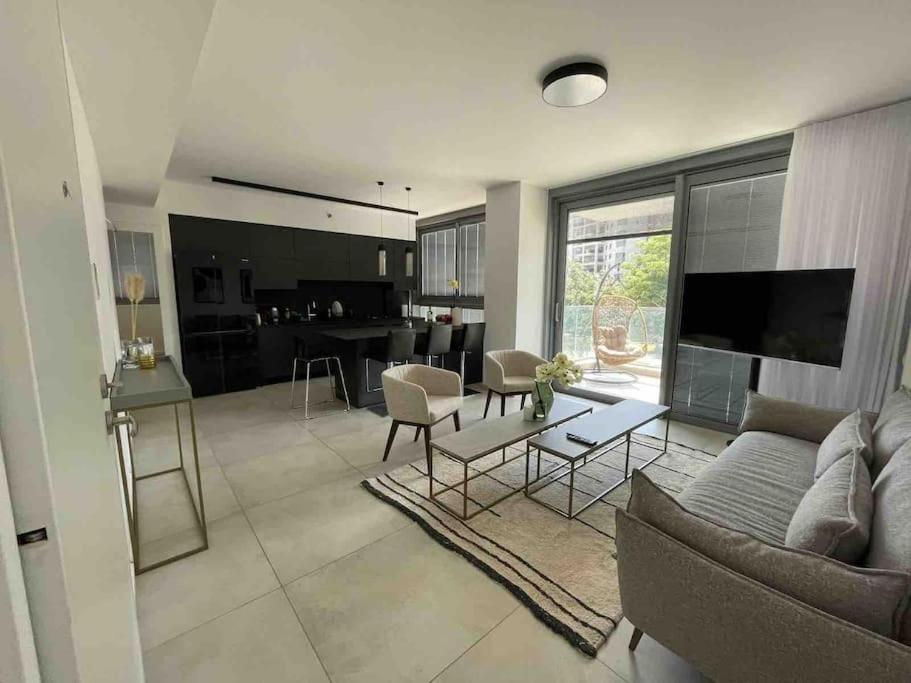 Luxury Facing Balcony